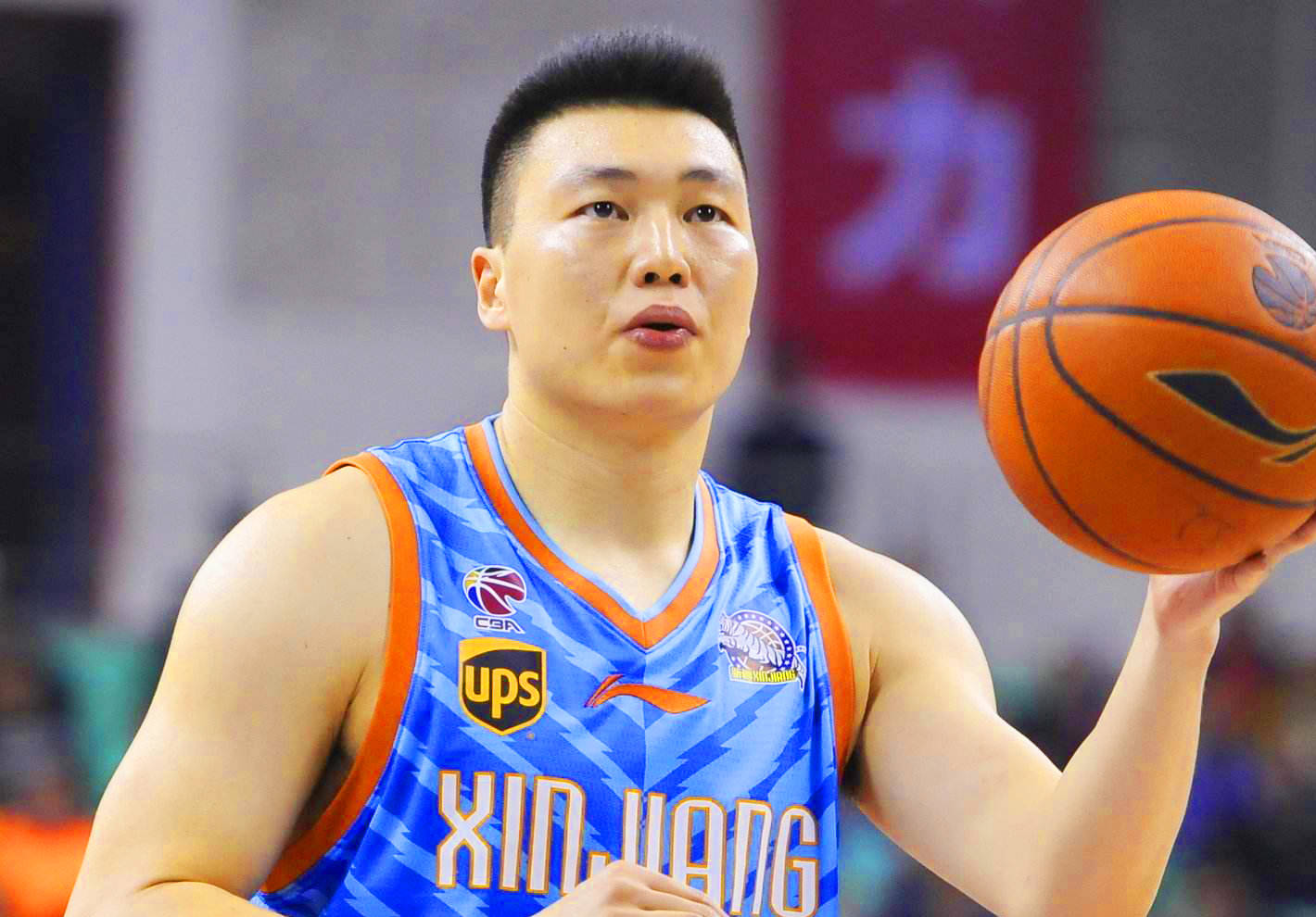 太狠了！浙江稠州强势反弹备战葡超莱万多夫斯基在加拿大队比赛中势不可挡，山东男篮伤情更新备战中超的简单介绍